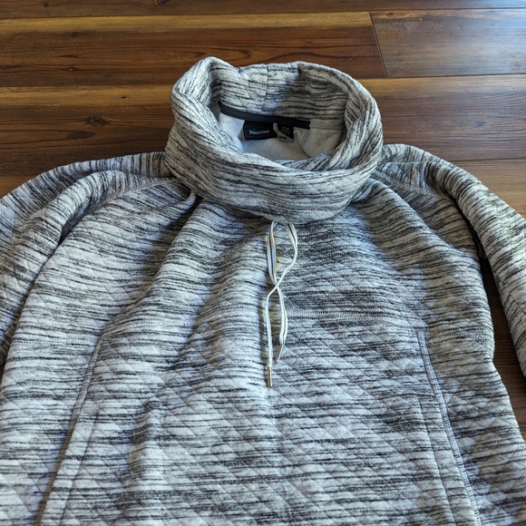 Marmot Women's Annie Quilted Pullover Cowl Neck Sweatshirt White/Black Size M - Picture 6 of 15